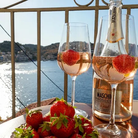 Bella Vista * Σύμη